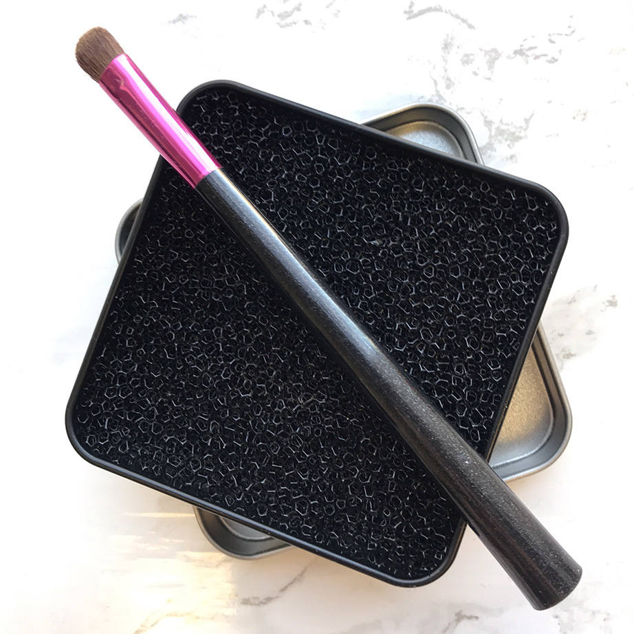 instant brush cleaner
