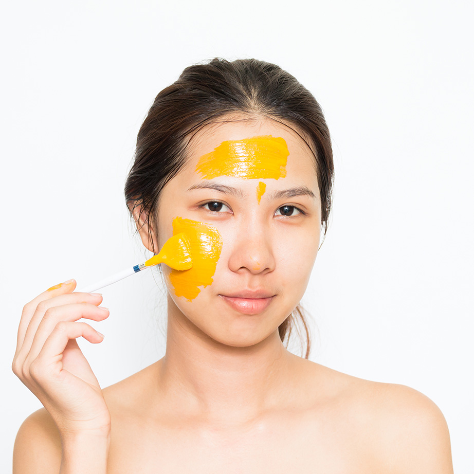 woman with face mask 