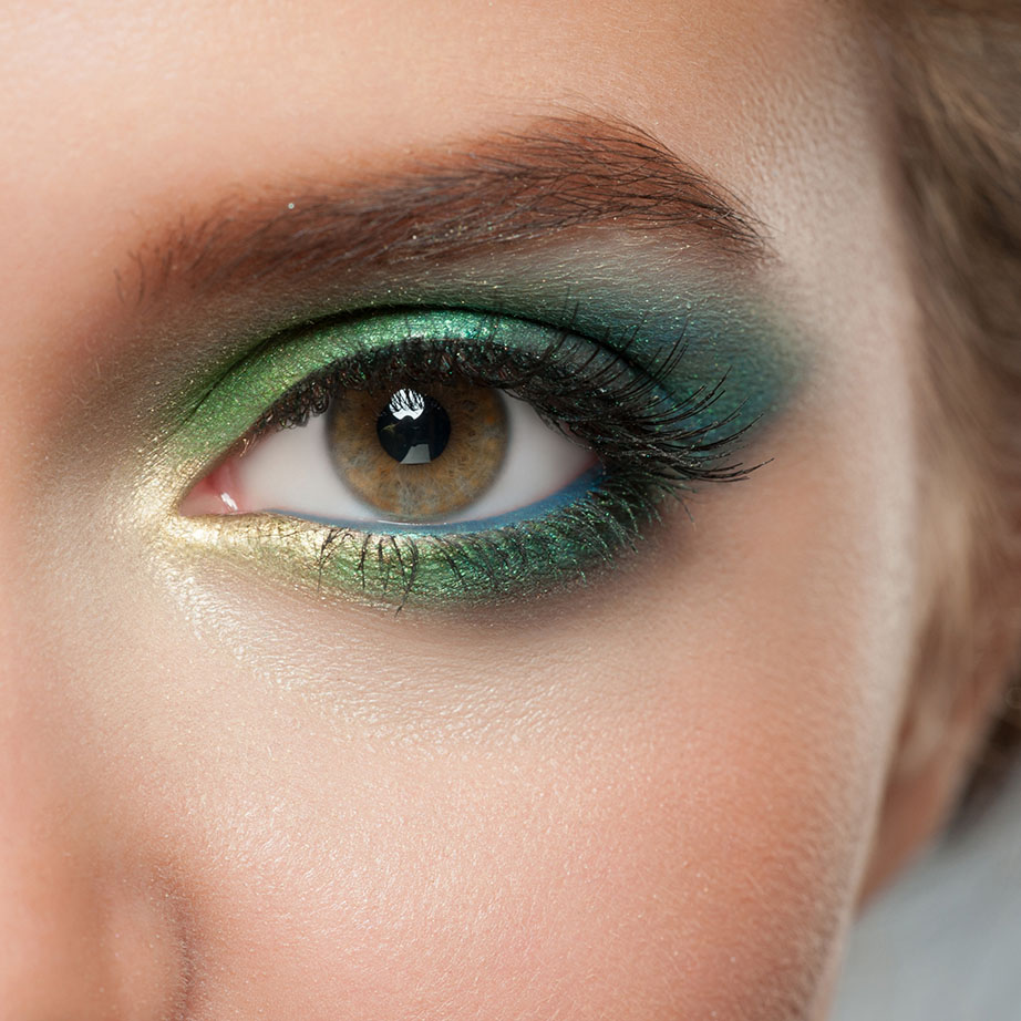 emerald green eyeshadow